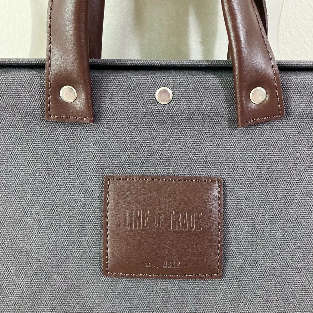 LINE OF TRADE Weekender XL Duffle Rugged Canvas Travel Bag Tote Leather Trim